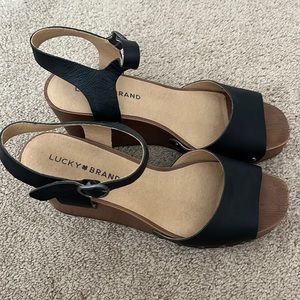 Lucky Wedges